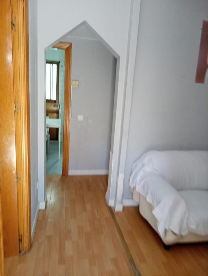 Calle Maria Luisa Con 3 Apartamento *