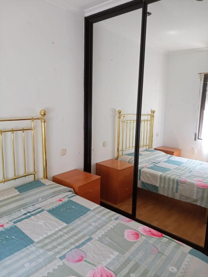 Apartamento Calle Maria Luisa Con 3