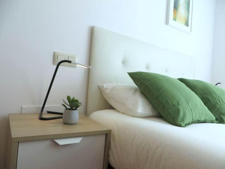 Cozy & New Bohemian --- Gran Via Center Apartamento