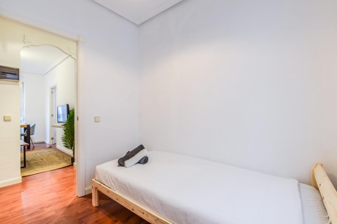 Apartamento Espacioso En La Plaza De Lavapies Apartment Madrid