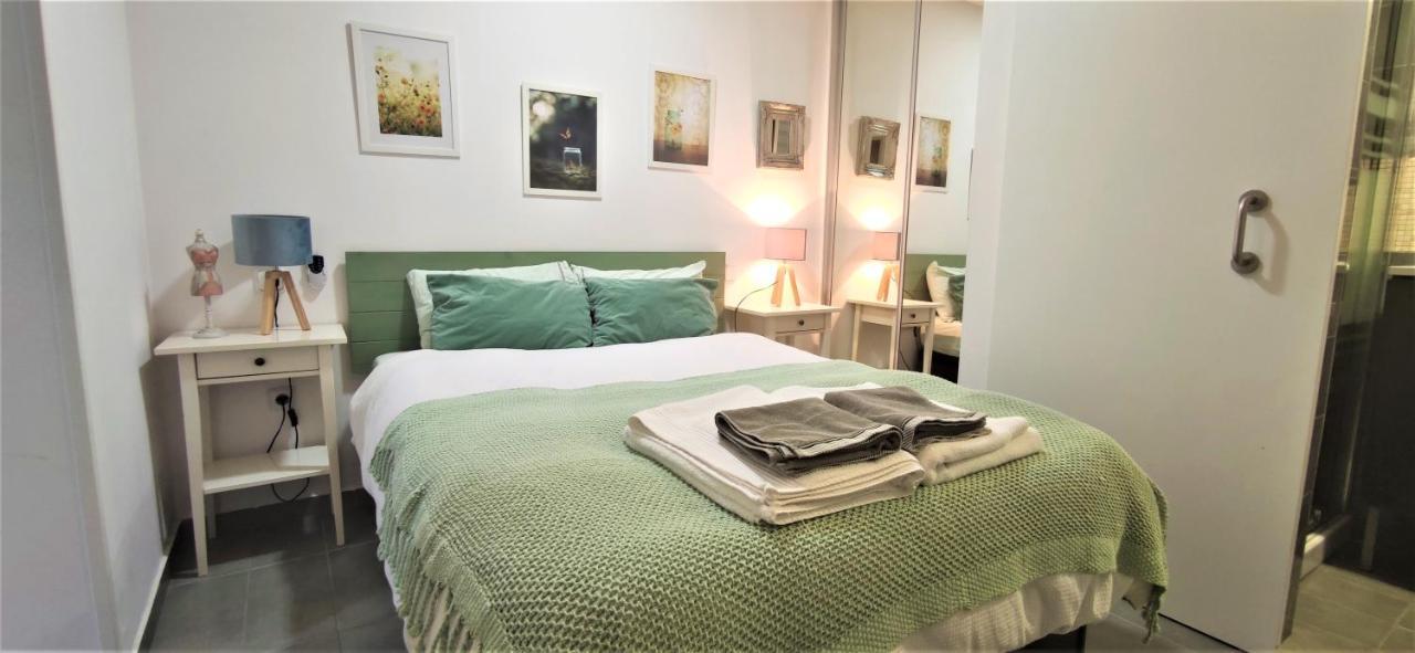 Precioso Piso Para Parejas En Calle Calvario - Lavapies * Madrid