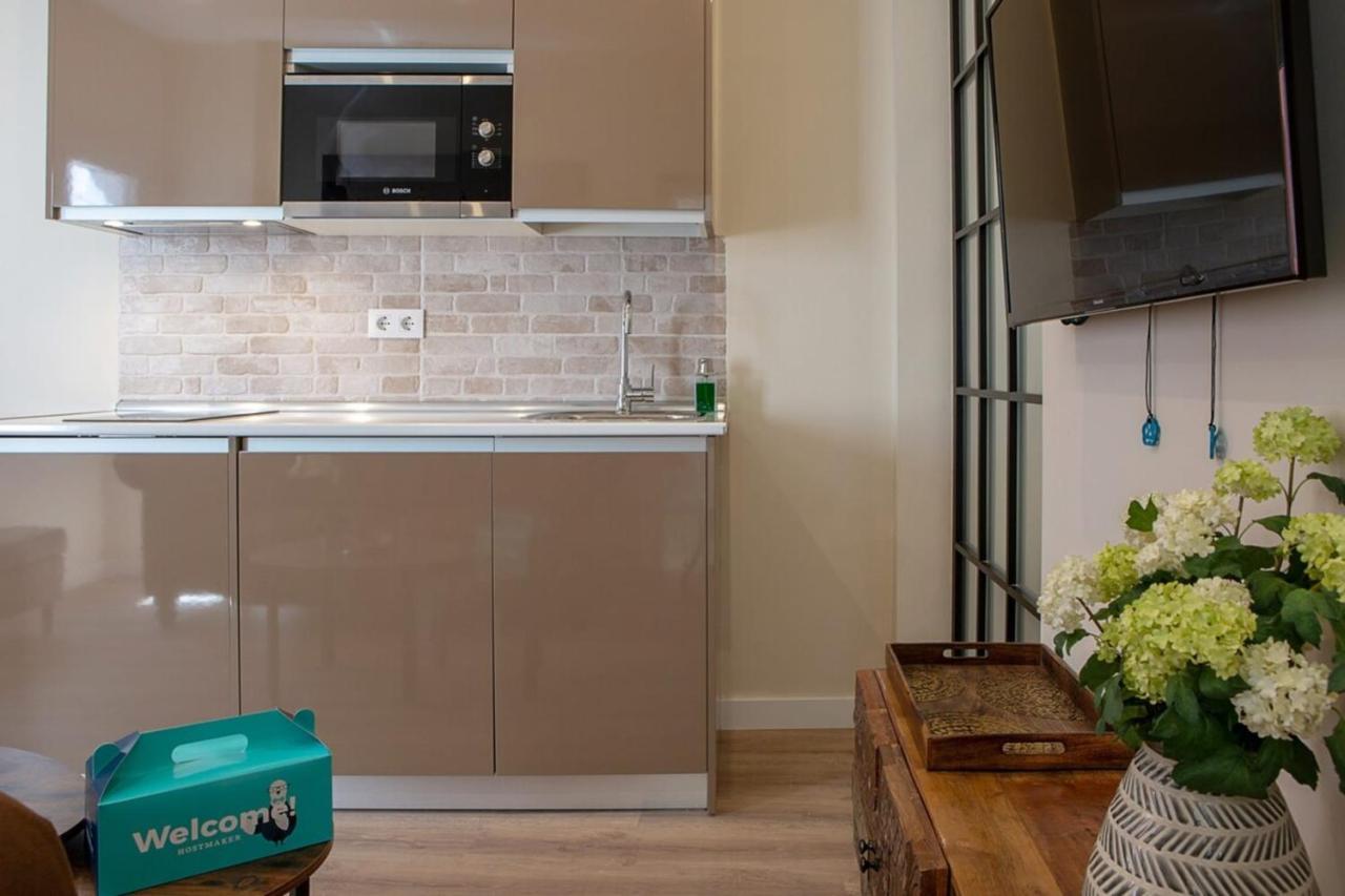 Elegant 3 Bedroom In La Latina Apartment Madrid