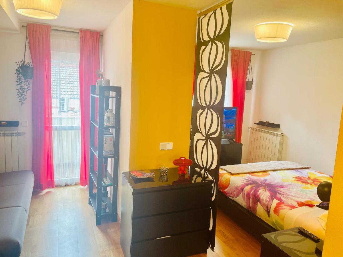 Apartment Atico Individual & Terraza, 6 Min En Metro Atocha *