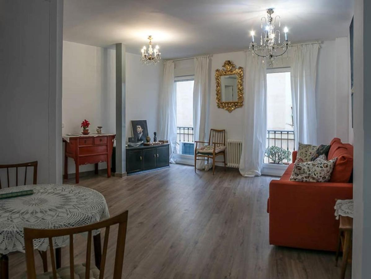 Apartment Luminous, Central, New And Chic. *