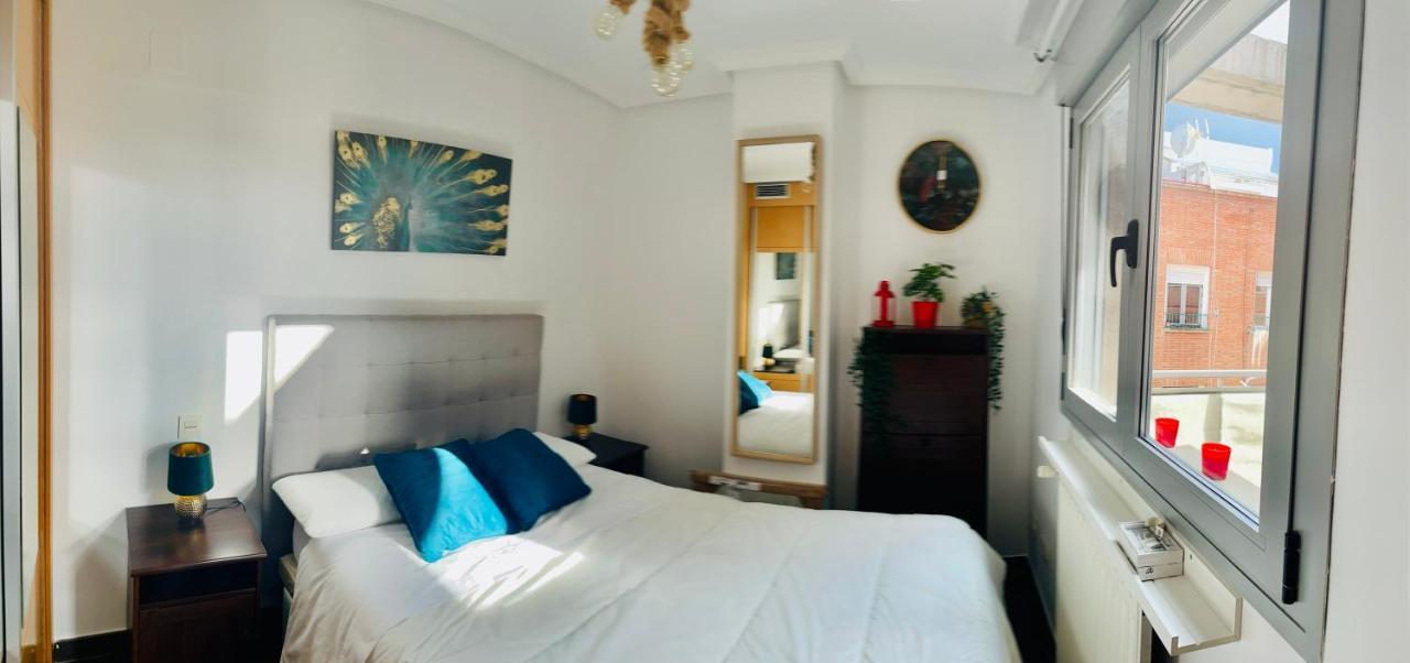 Precioso Atico Con Terraza - Cerca A Rio Apartment Madrid