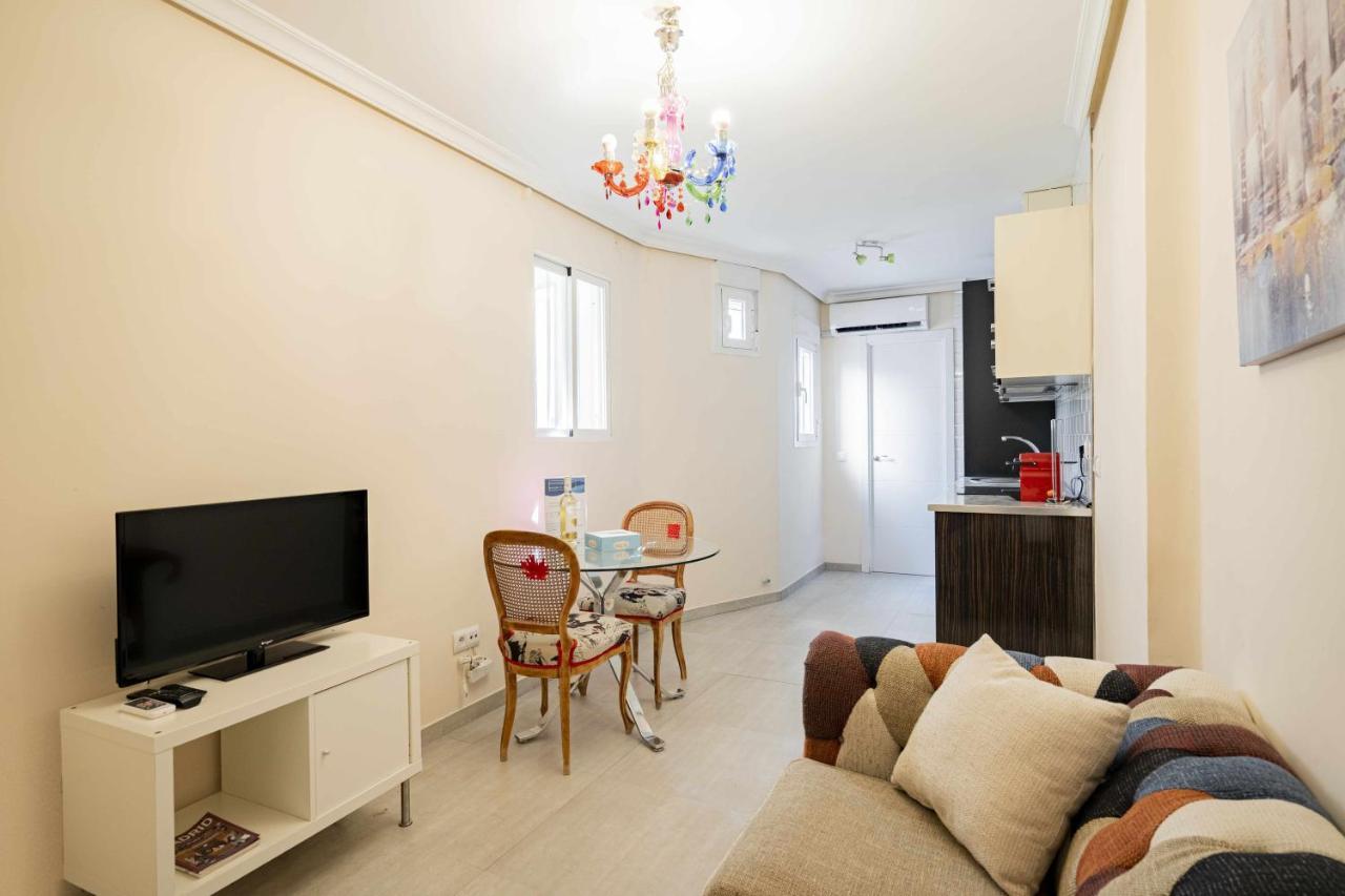 Cuidadosamente Decorado Junto Al Metro Apartment *