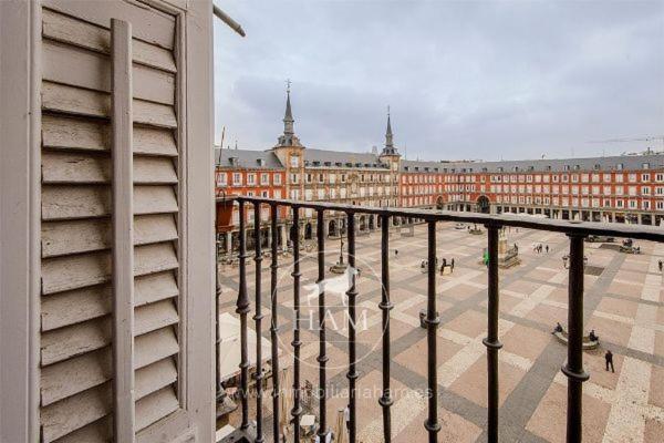 Plaza Mayor Calle Cava De San Miguel 15 Apartment