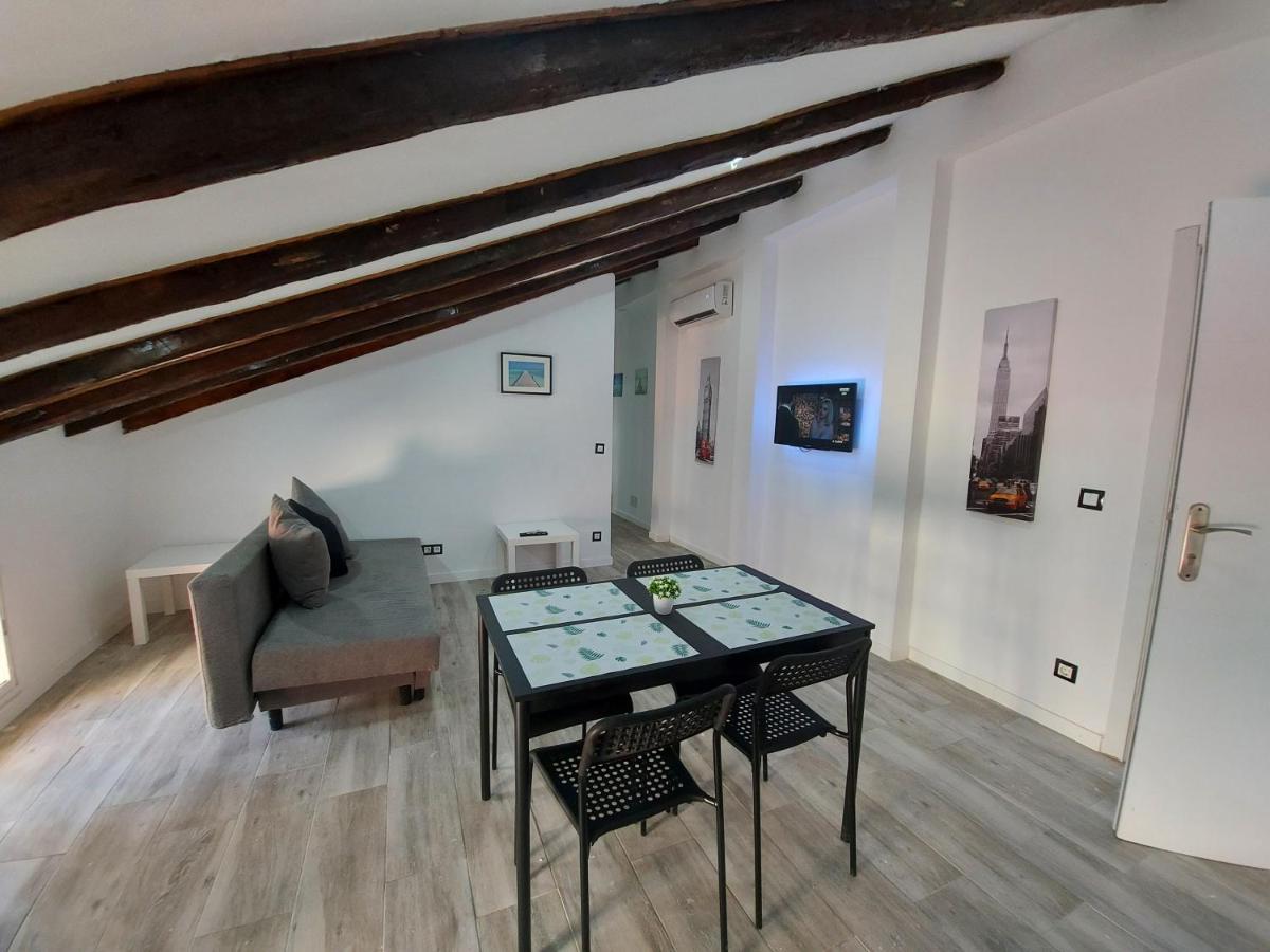 Apartamento Abuhardillado *