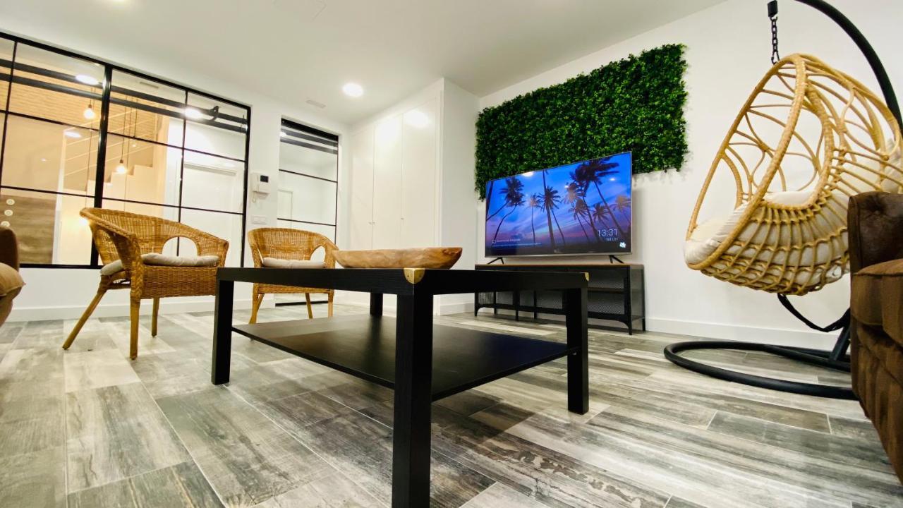 Apartment Centrally Located Duplex: Rio-palacio Real Linneo Madrid
