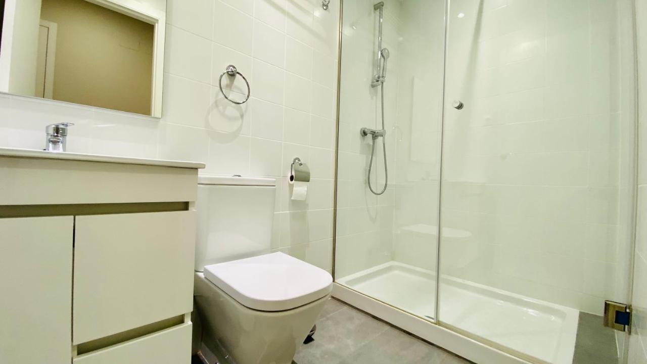 Centrally Located Duplex: Rio-palacio Real Linneo Apartment *