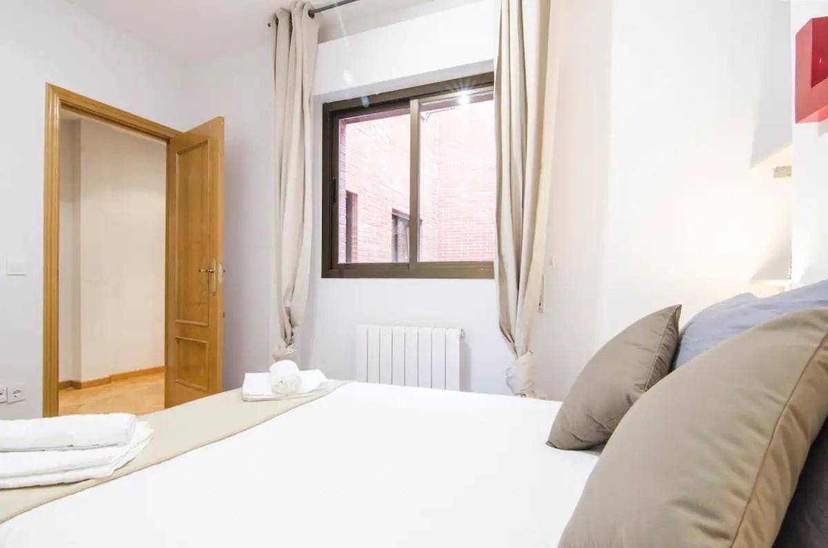 Lejlighed Bright & Spacious- Center- 2rooms-2bathrooms
