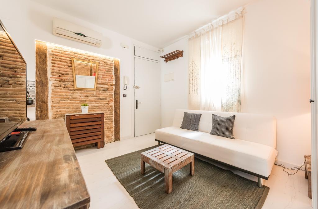 Chic Chueca Calle Regueros