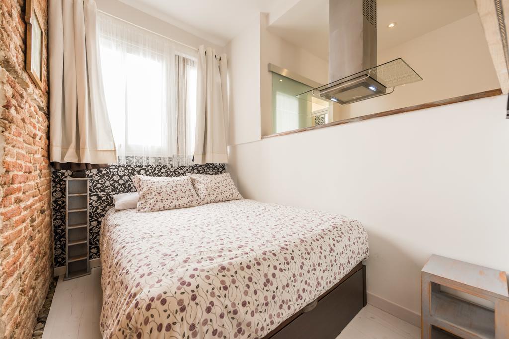 Chic Chueca Calle Regueros Apartment *