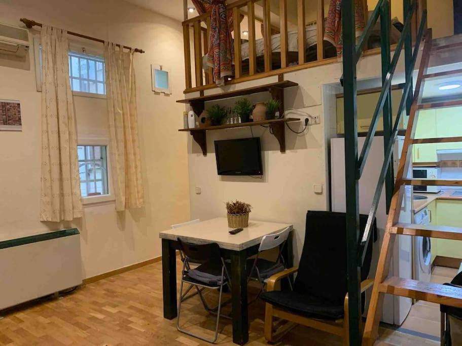 Apartamento Confortable Apartment *