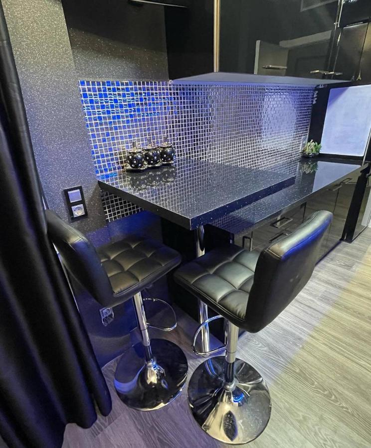 Luxury En *