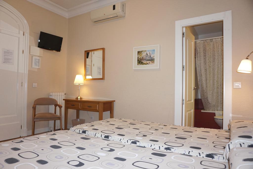 Guest house Santillan Ii Madrid