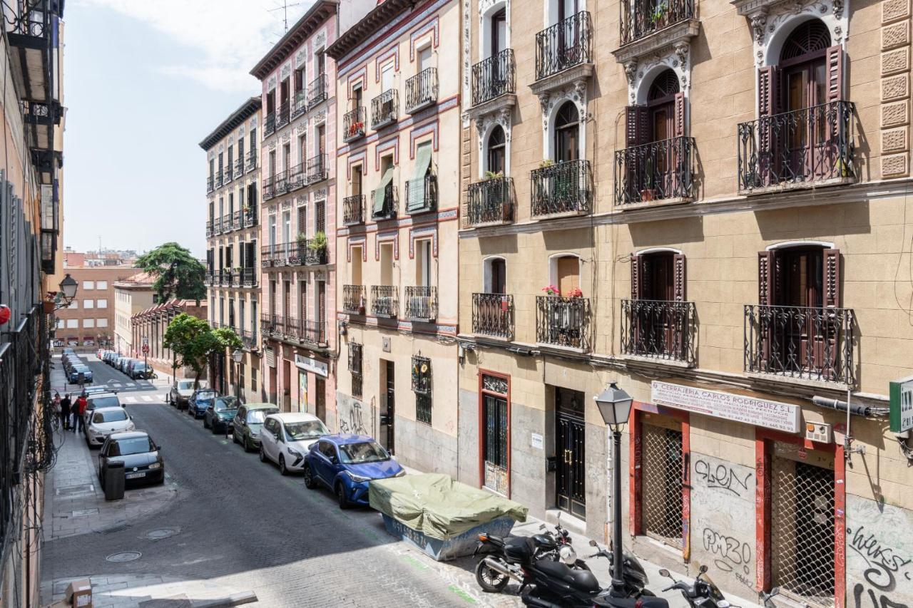 Groups Art-pop, By Monaro***** Apartment Madrid