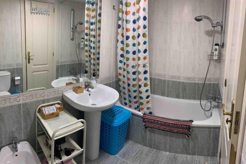 Apartamento Confortable Apartment *