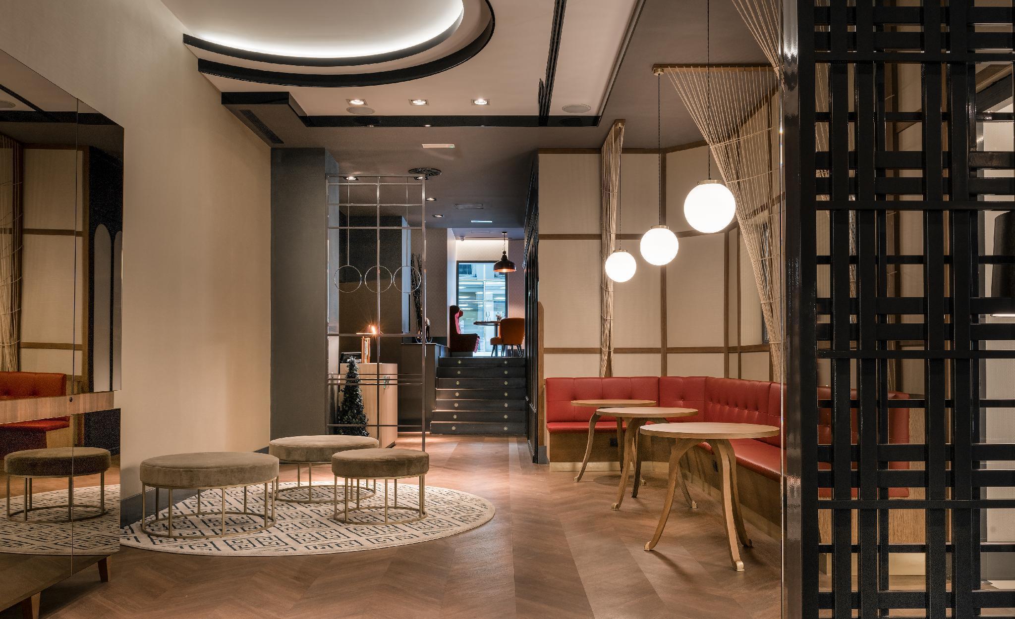 Hotel Catalonia Gran Via 4*