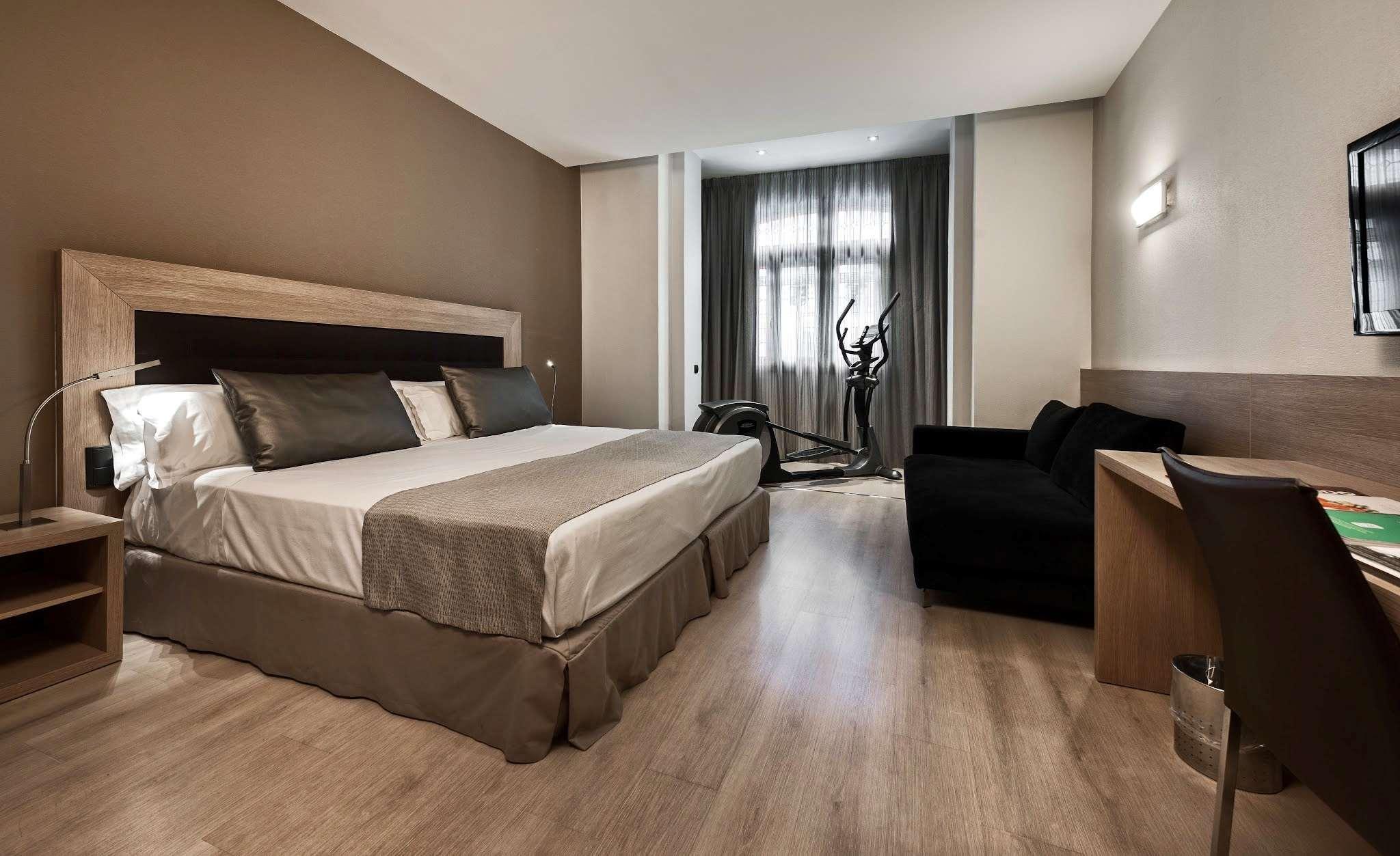 Catalonia Gran Via Hotel 4*