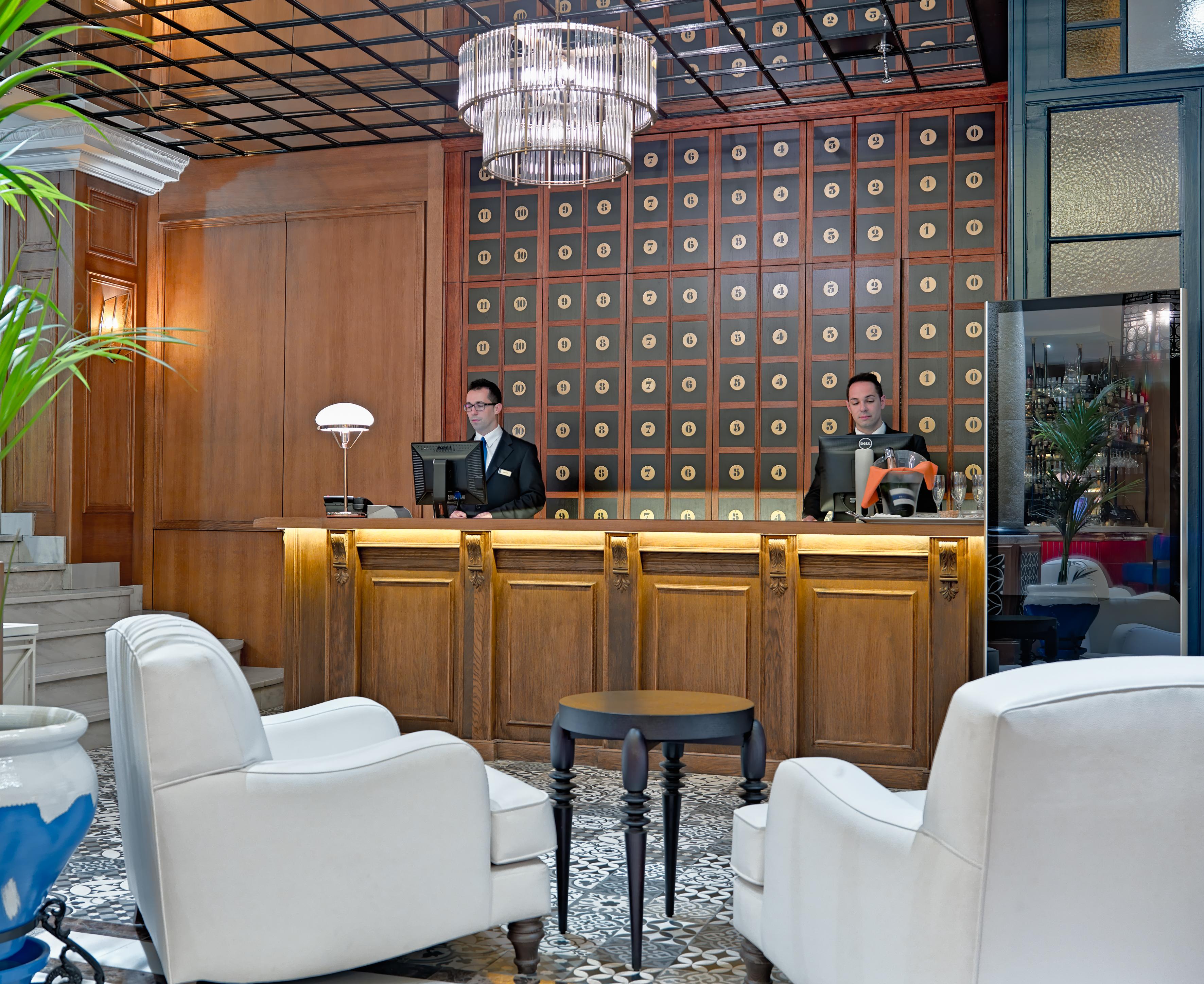 Boutique H10 De La Reina Hotel 4*