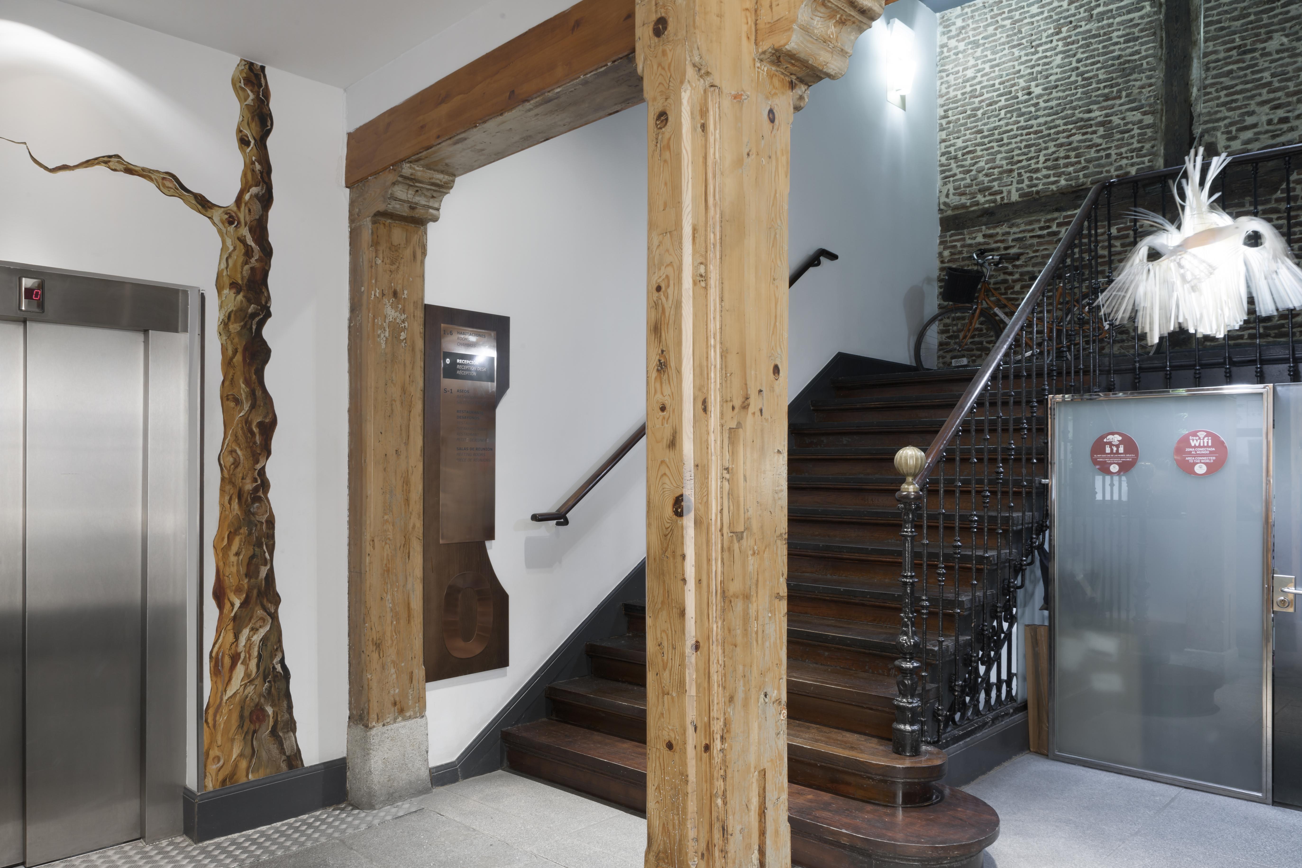 Hotel Petit Palace Del Peine 4*