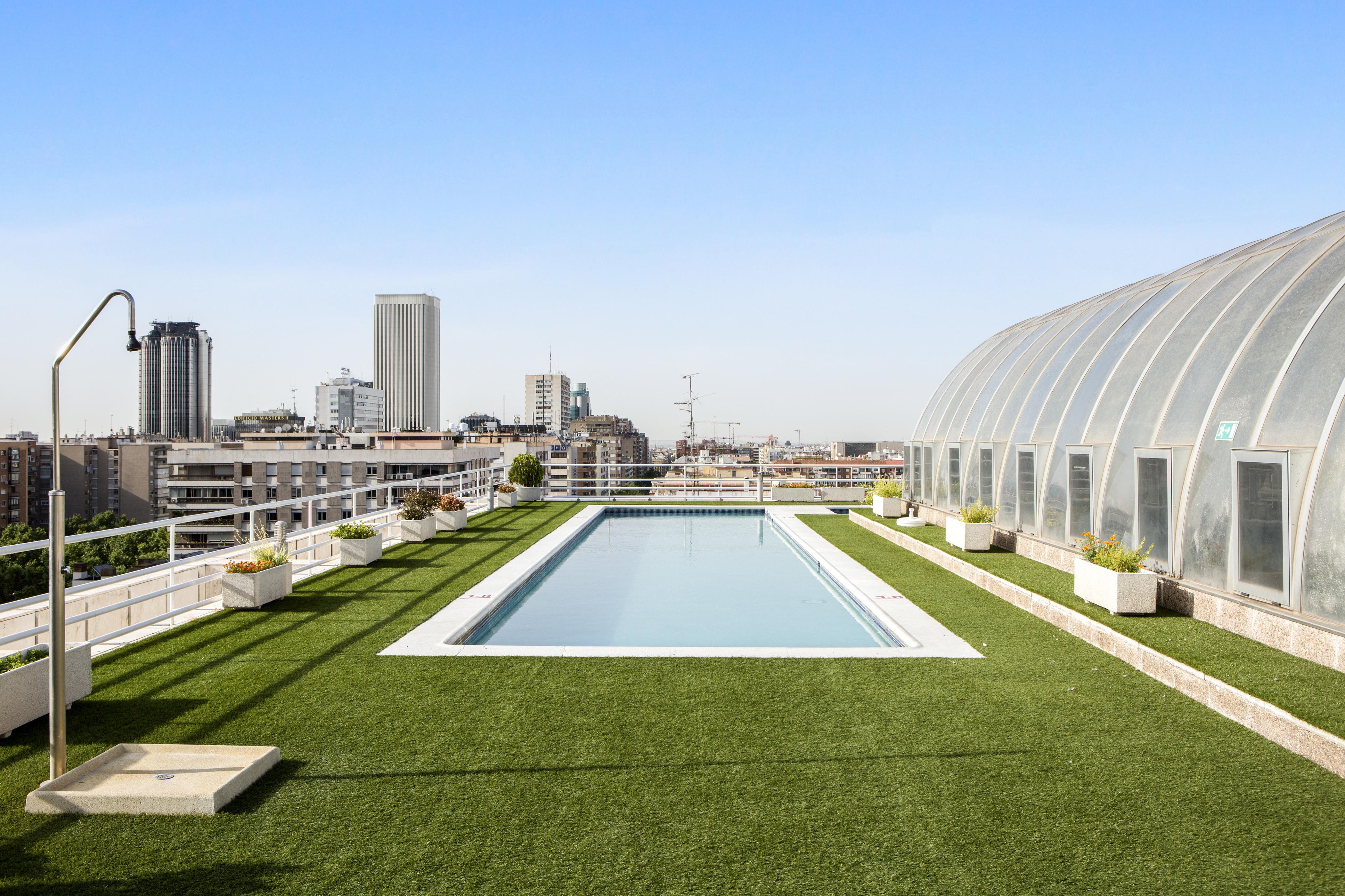 Pierre & Edificio Eurobuilding 2