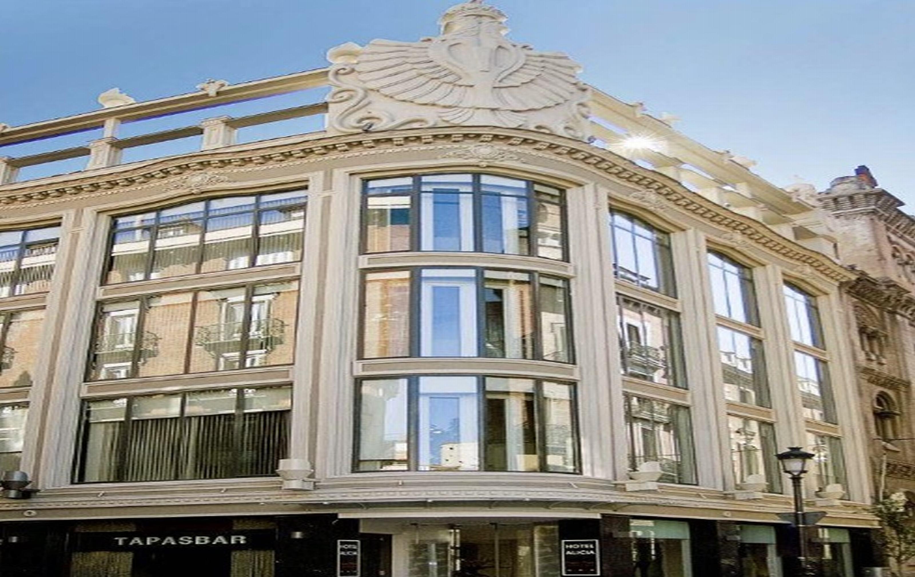 Mate Alicia Hotel 3*