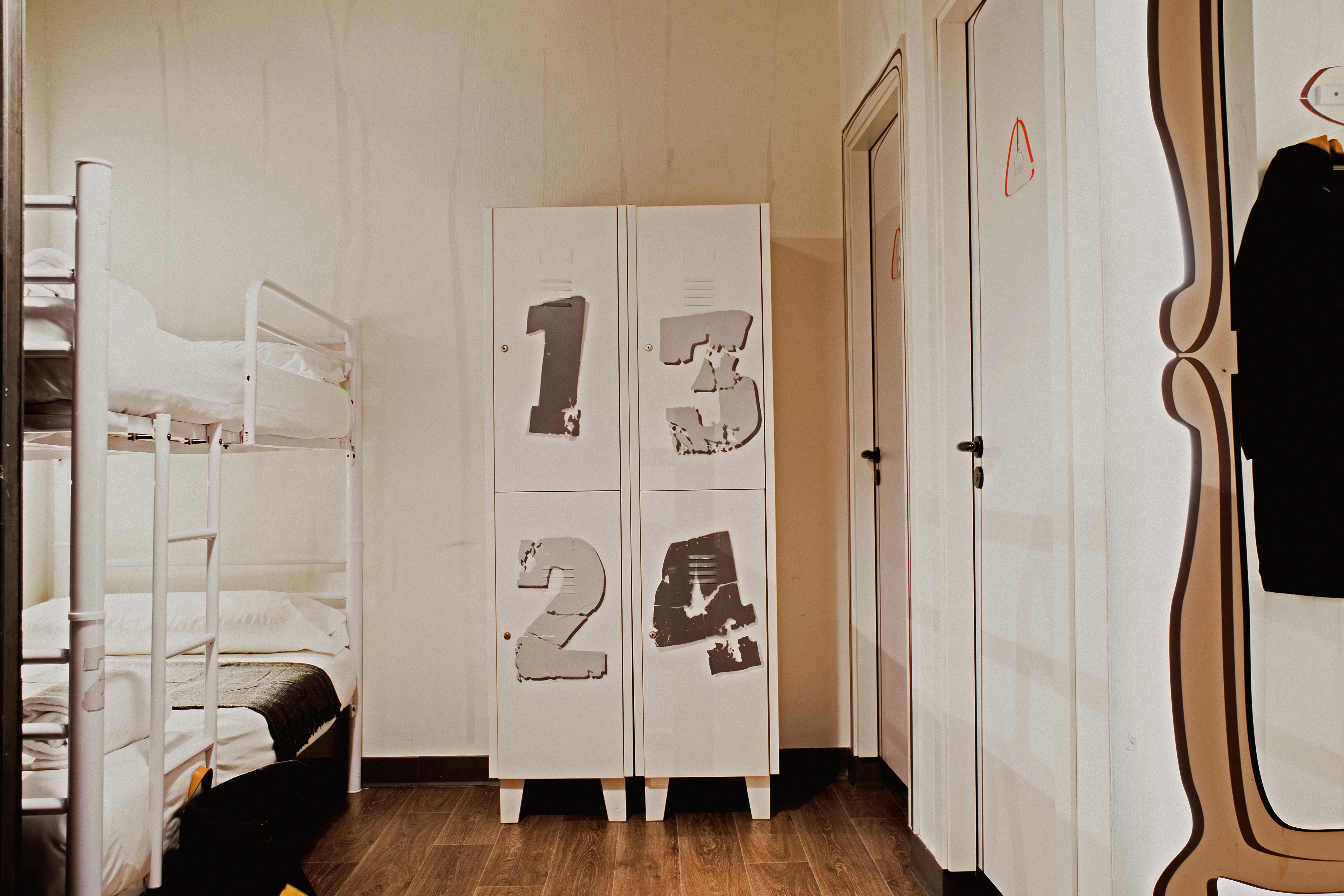 Room00 Ventura Albergue