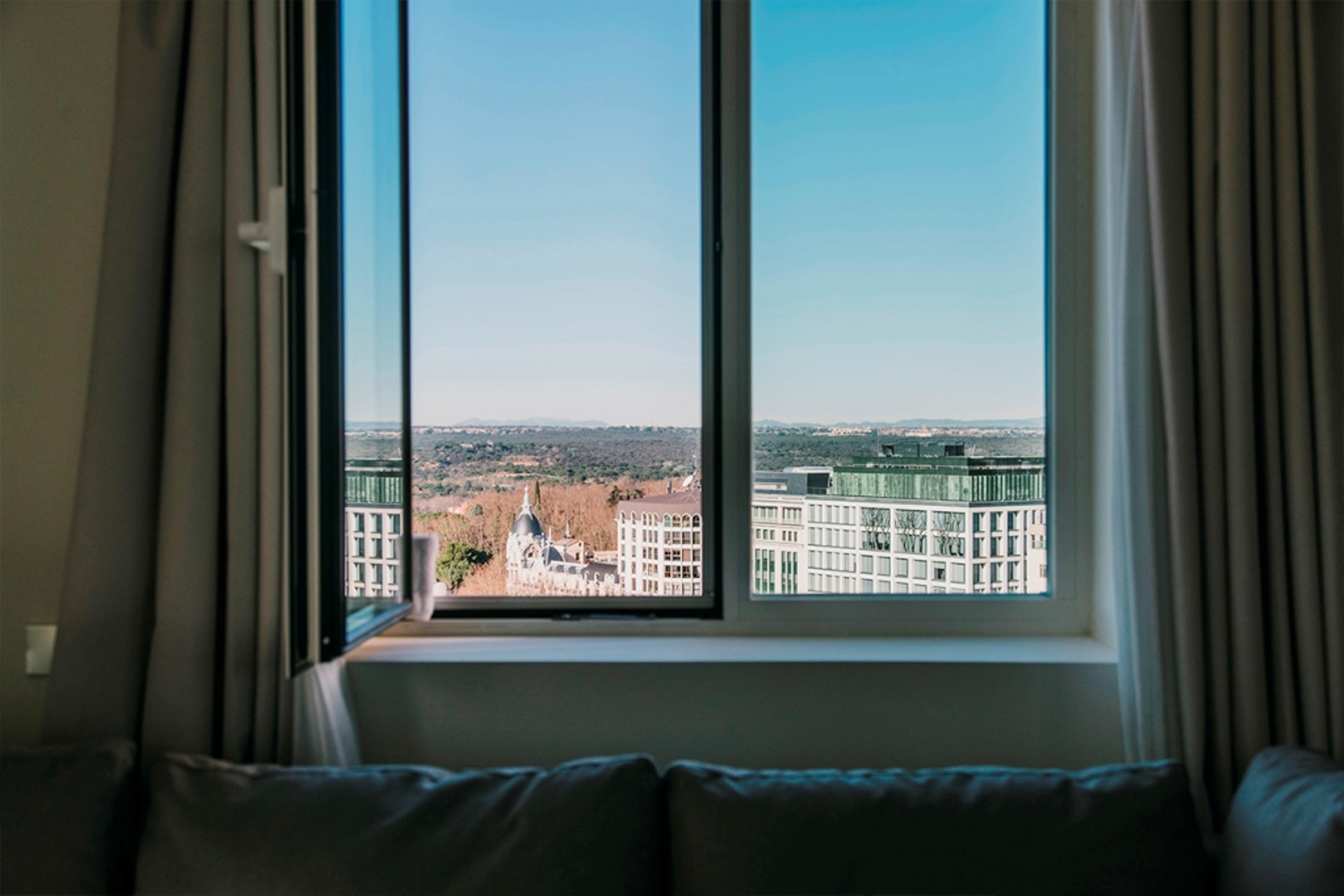 Dear Hotel Madri
