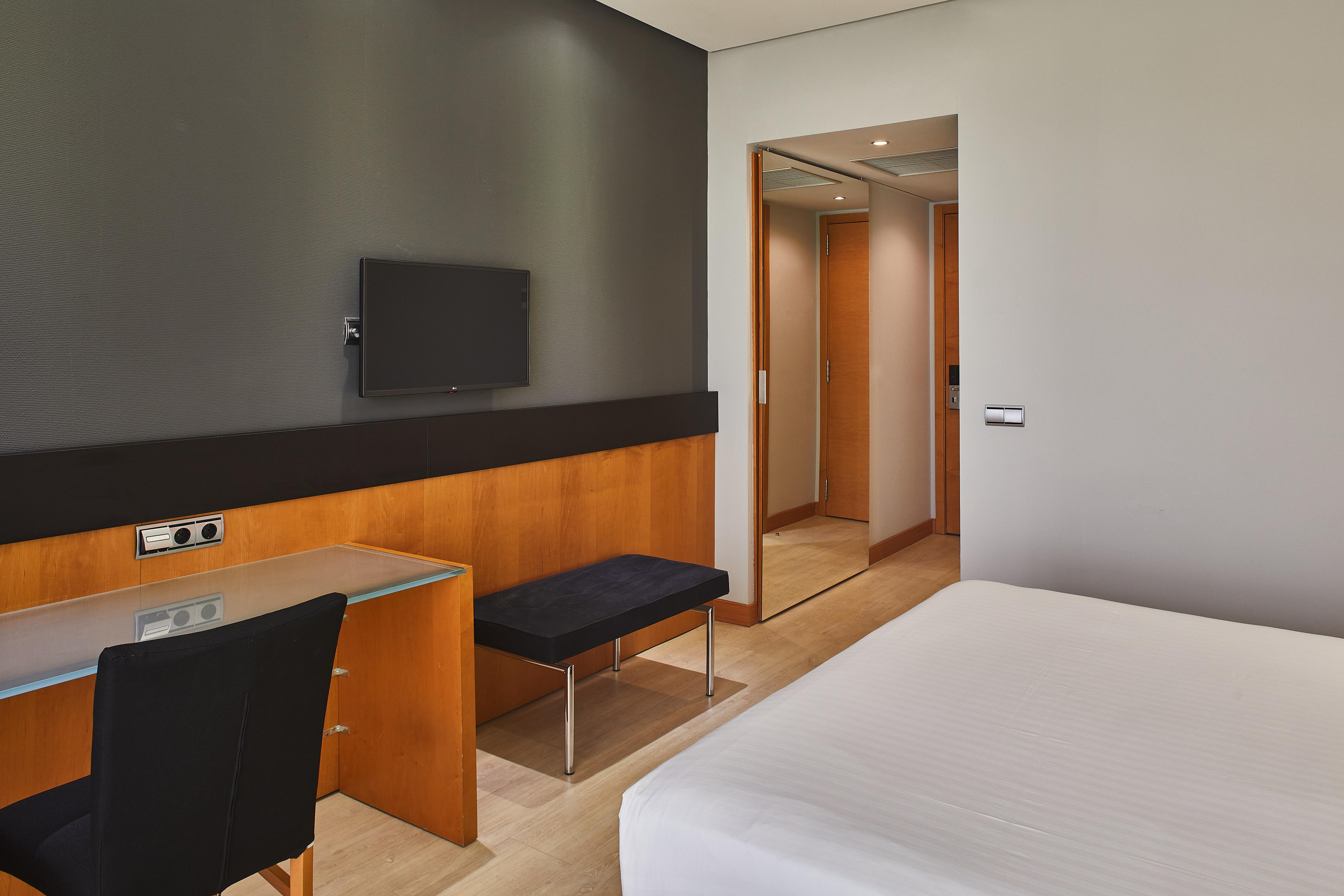 Hotel Silken Puerta