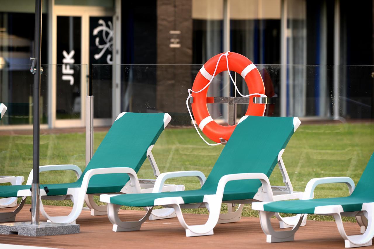Hotel Axor Feria 4*