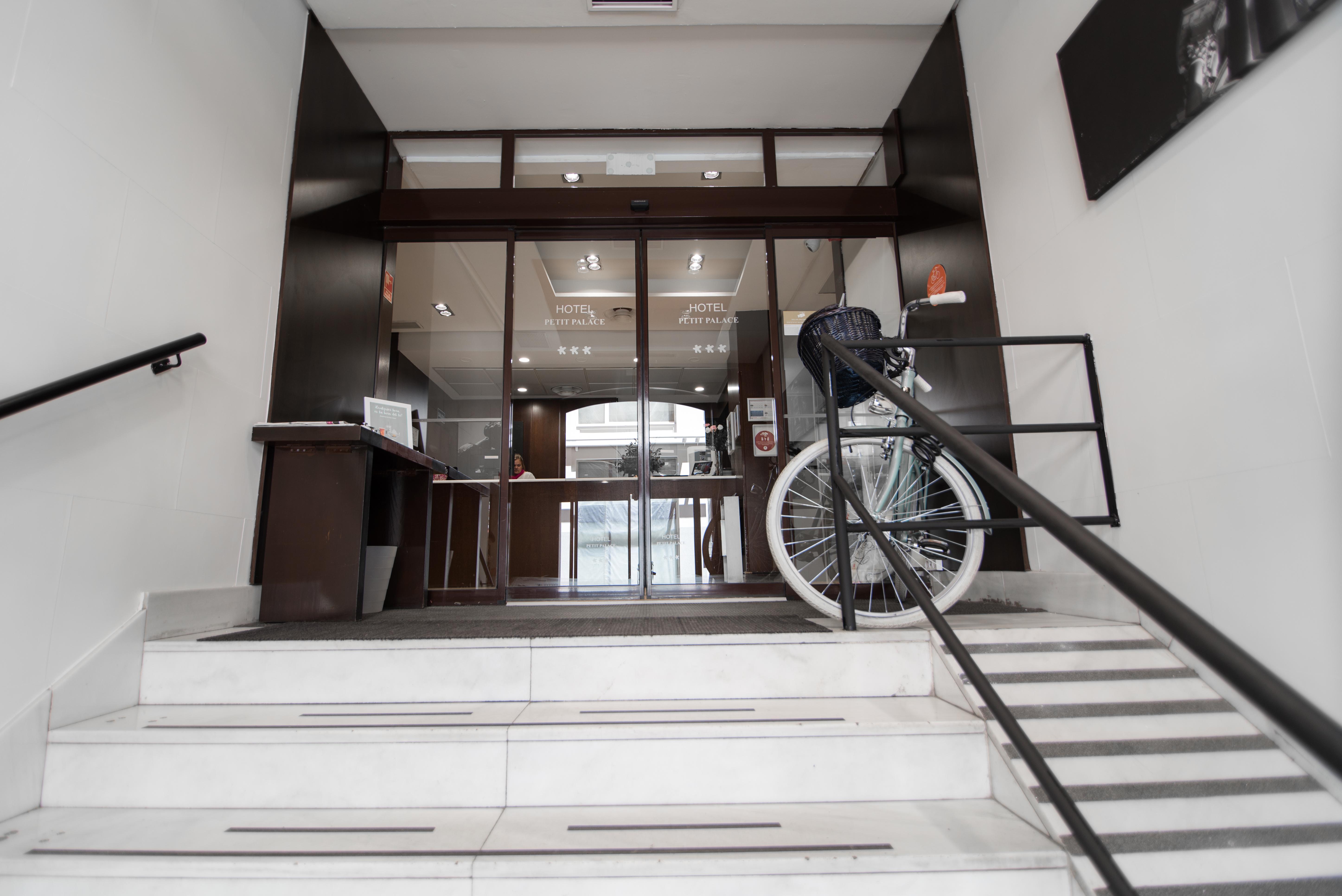 Petit Palace Cliper-gran Via 3*