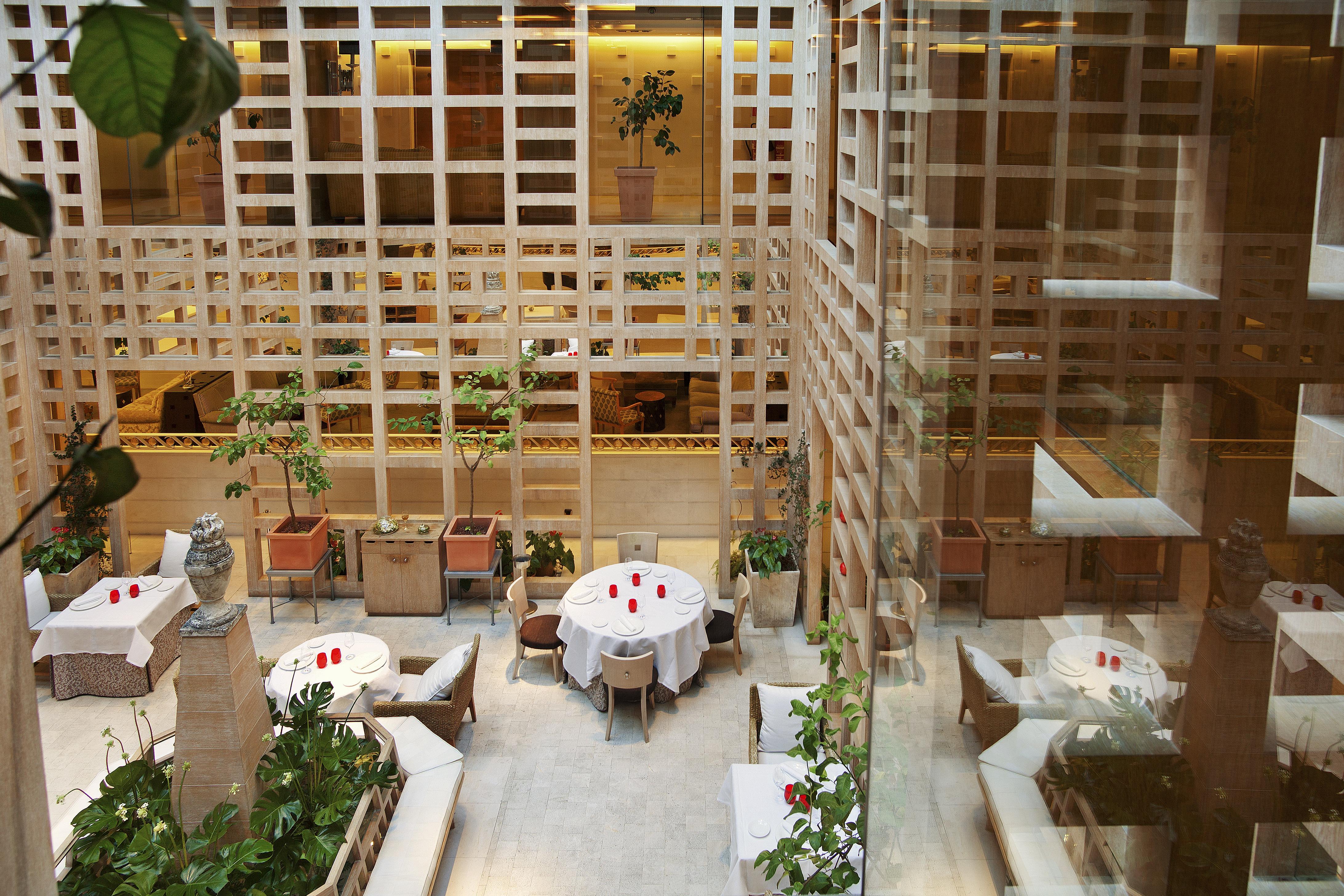 Hotel Hyatt Regency Hesperia 5*