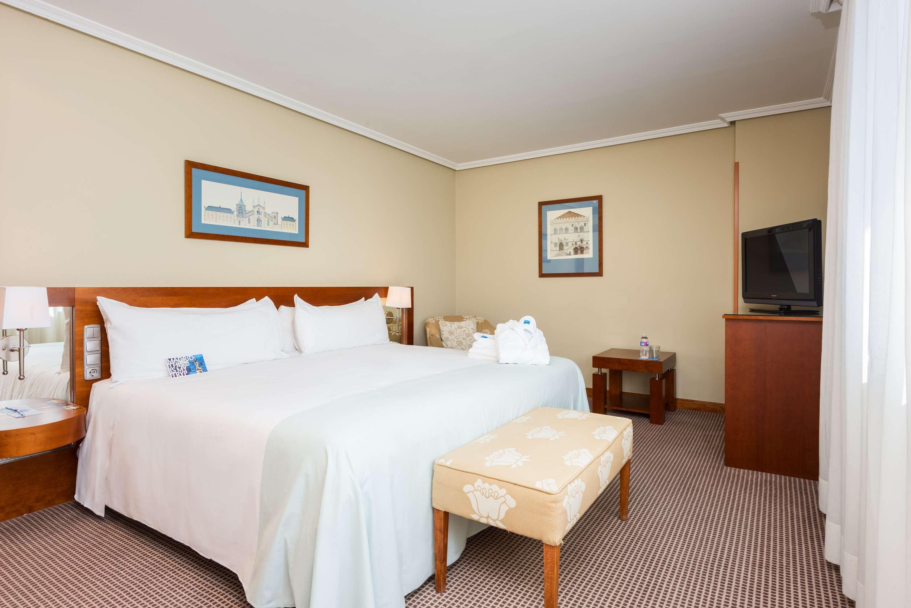 Hotel Alameda Aeropuerto, Affiliated By Melia 4*