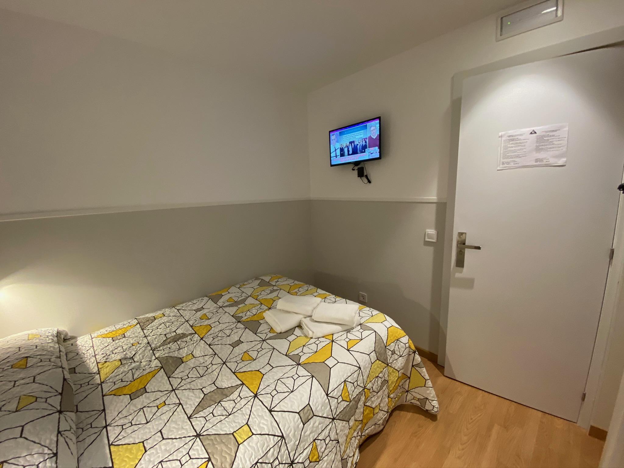 Albergue Far Gran Via Madri