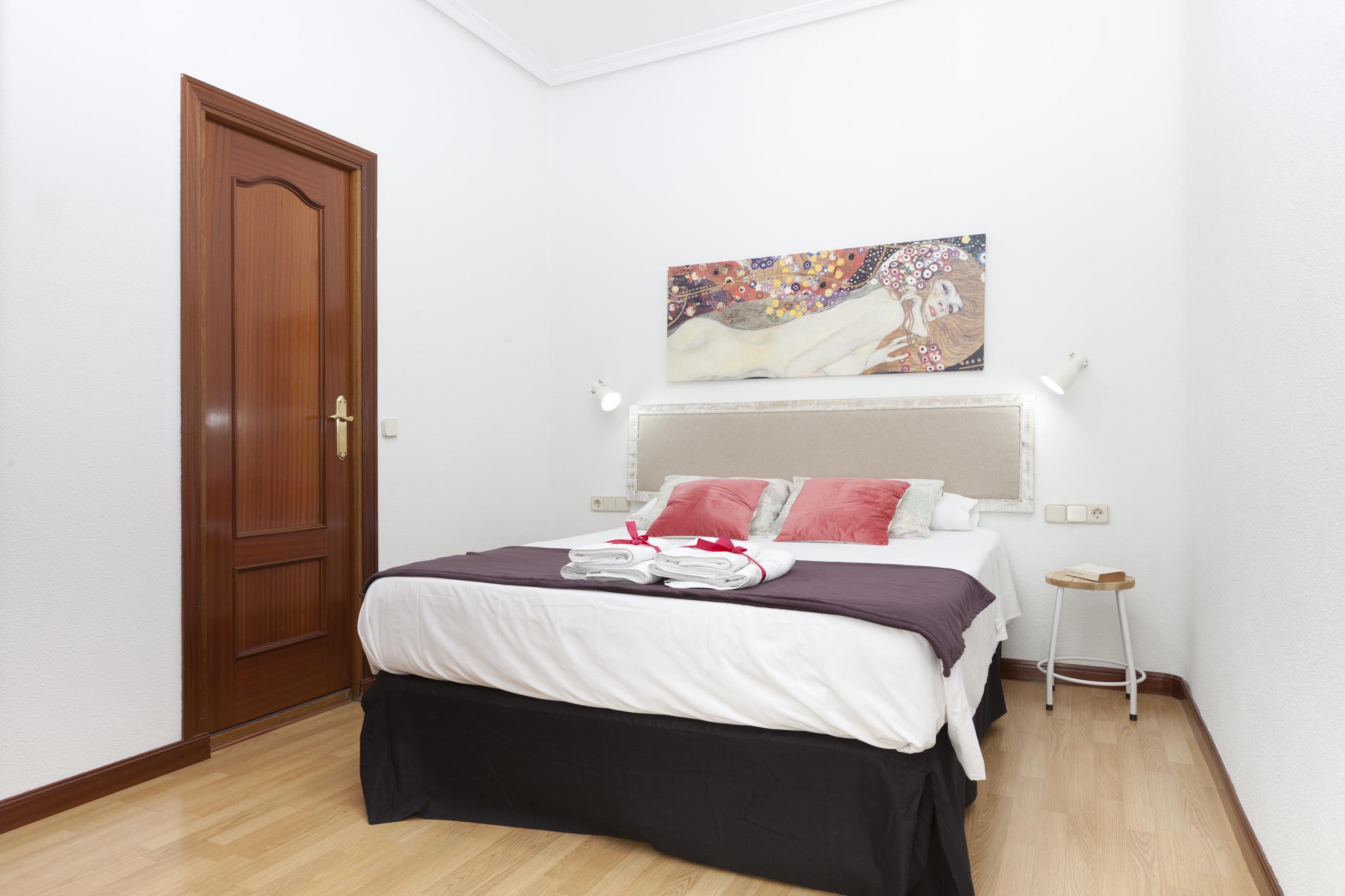 Vazquez De Mella Gran Via Guest house 2*