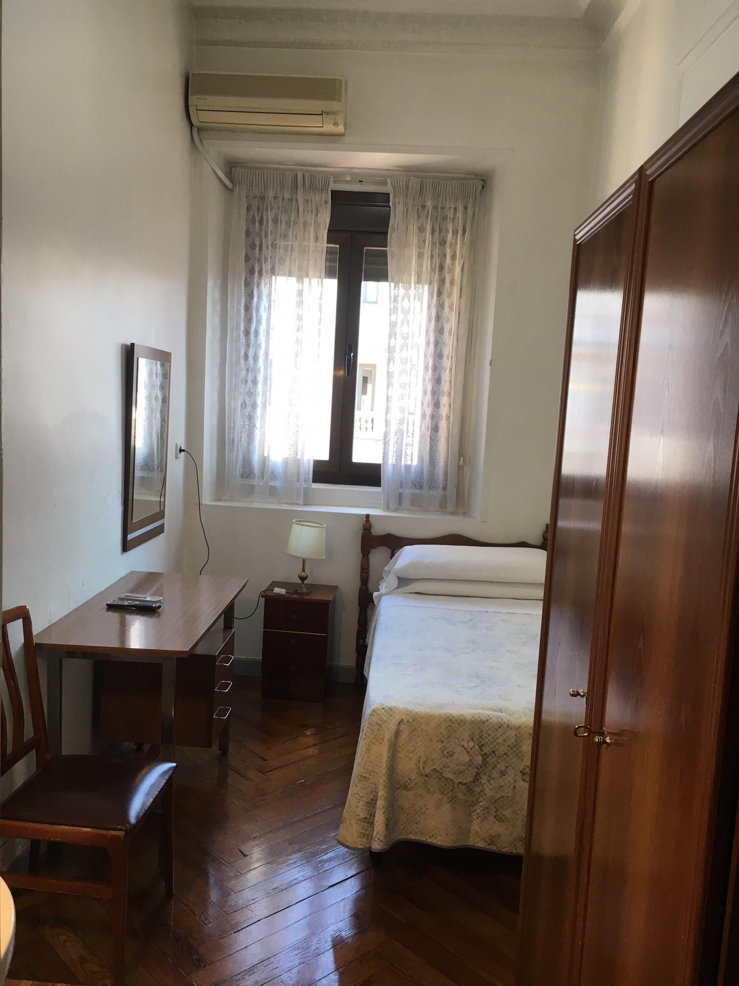 Guest house Splendid - Gran Via 2*