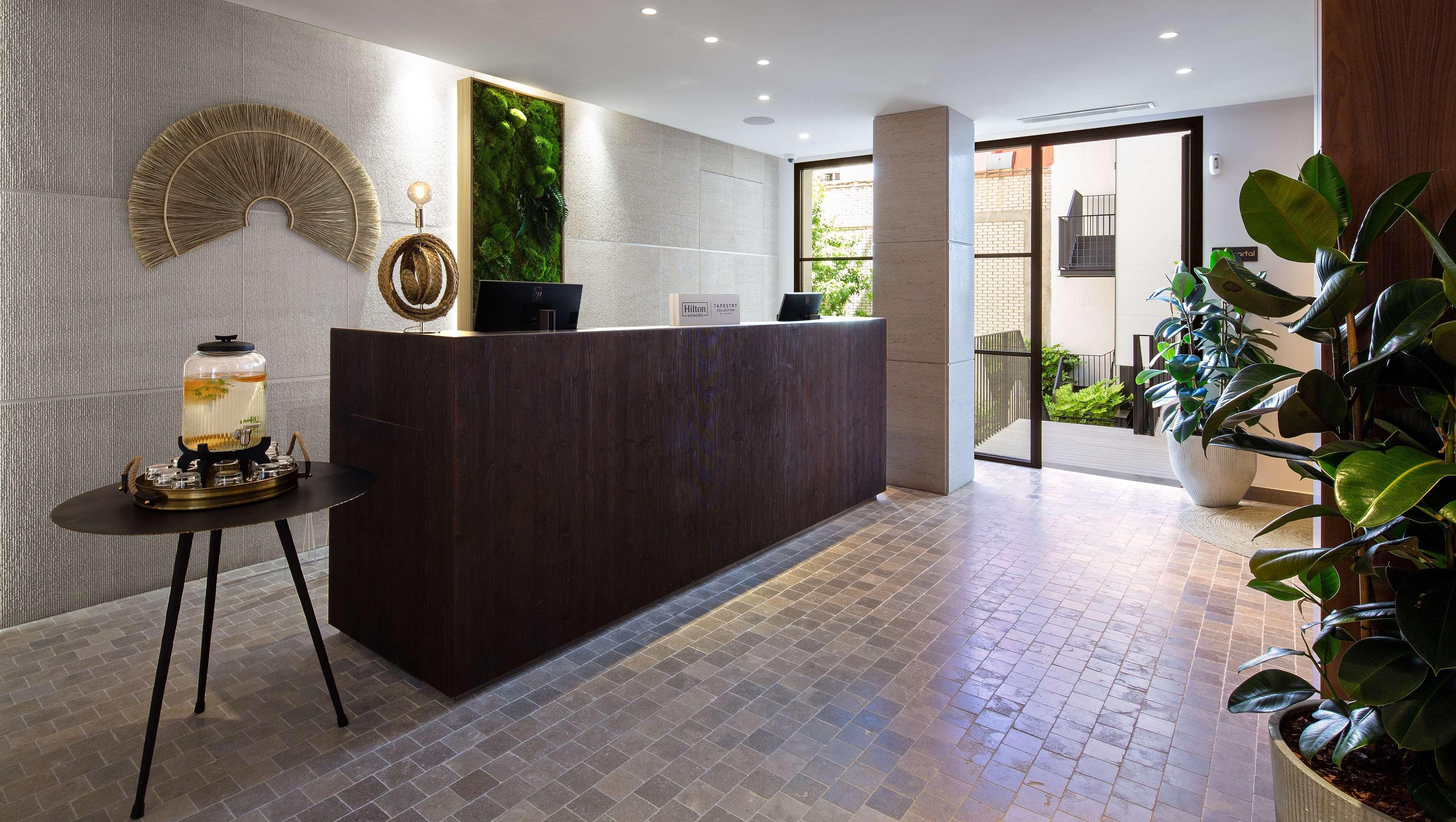 Hotel Atocha Madrid, Tapestry Collection By Hilton