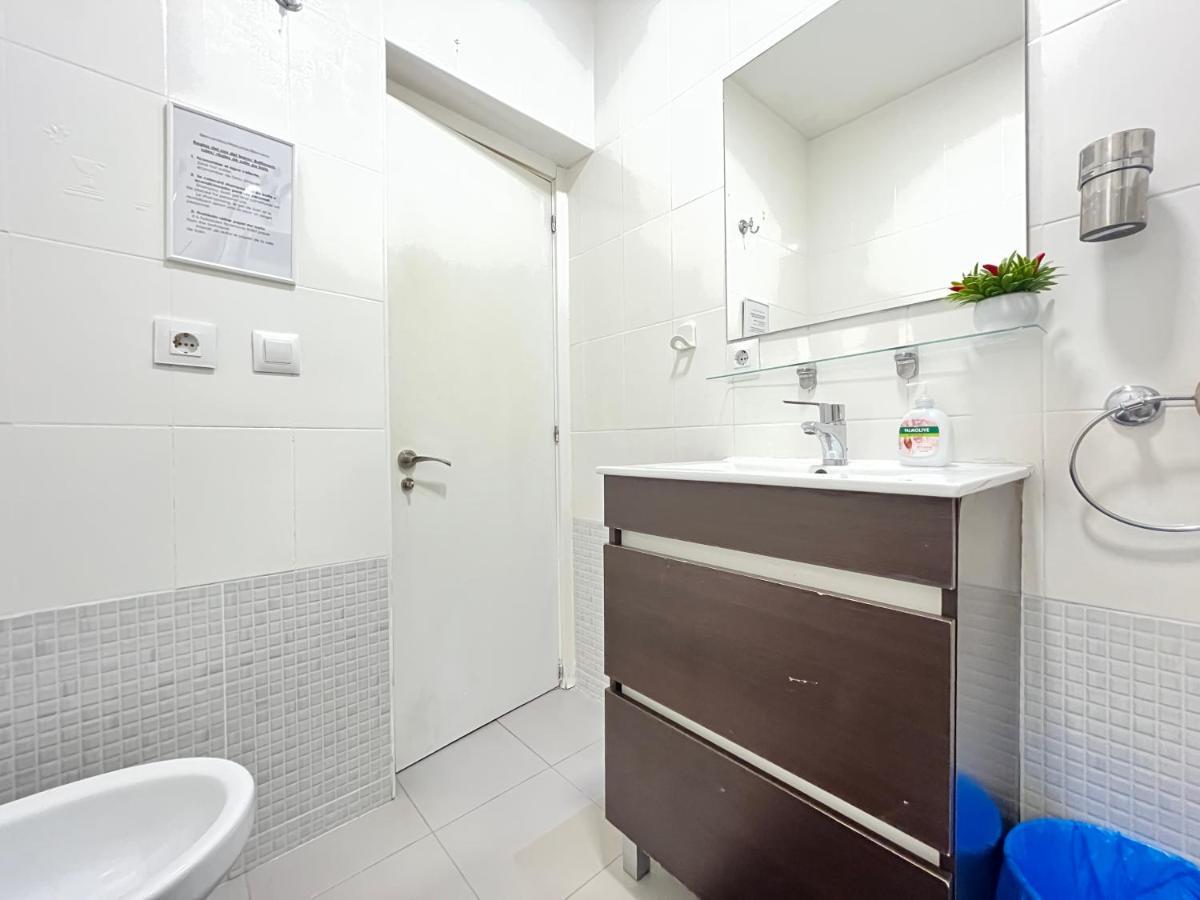 Apartment Ile Aina Exterior Madrid