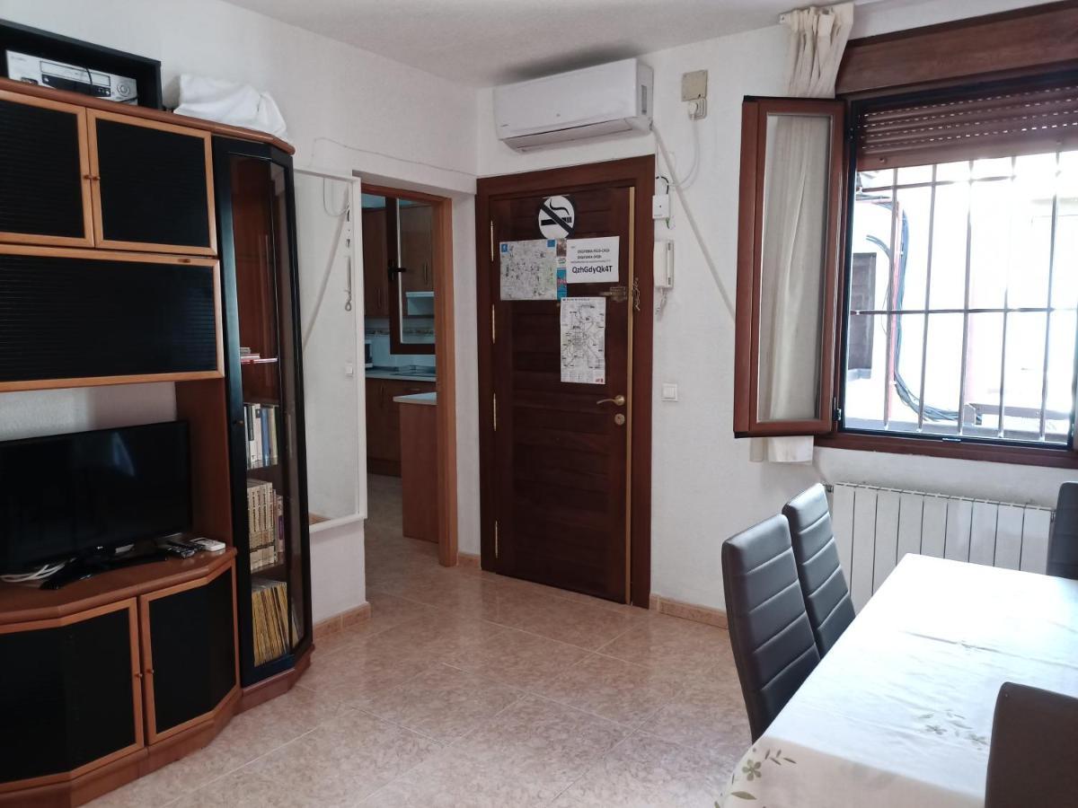 Piso De 2 Centro Gran Vía - Plaza De España, El Salón Y 2 Tienen Aire Apartamento *