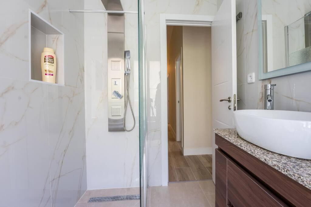 Apartamento Sol & Gran Via: Experiencia De Diseno Y Comodidad. Madri