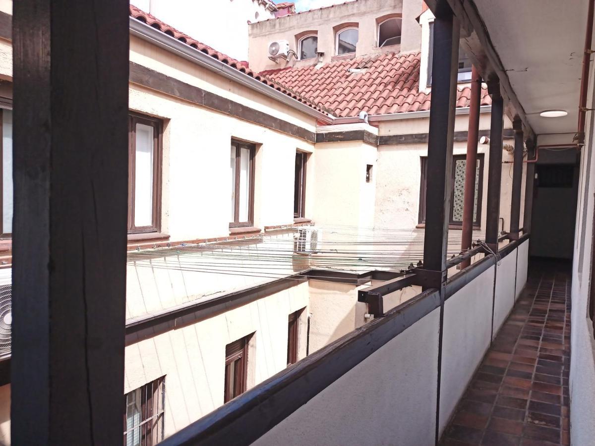 Apartamento Piso De 2 Centro Gran Vía - Plaza De España, El Salón Y 2 Tienen Aire