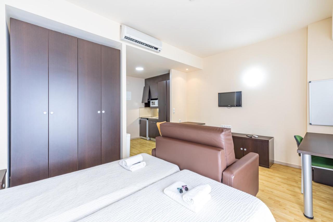 Residencia Universitaria Resa Erasmo Apartment