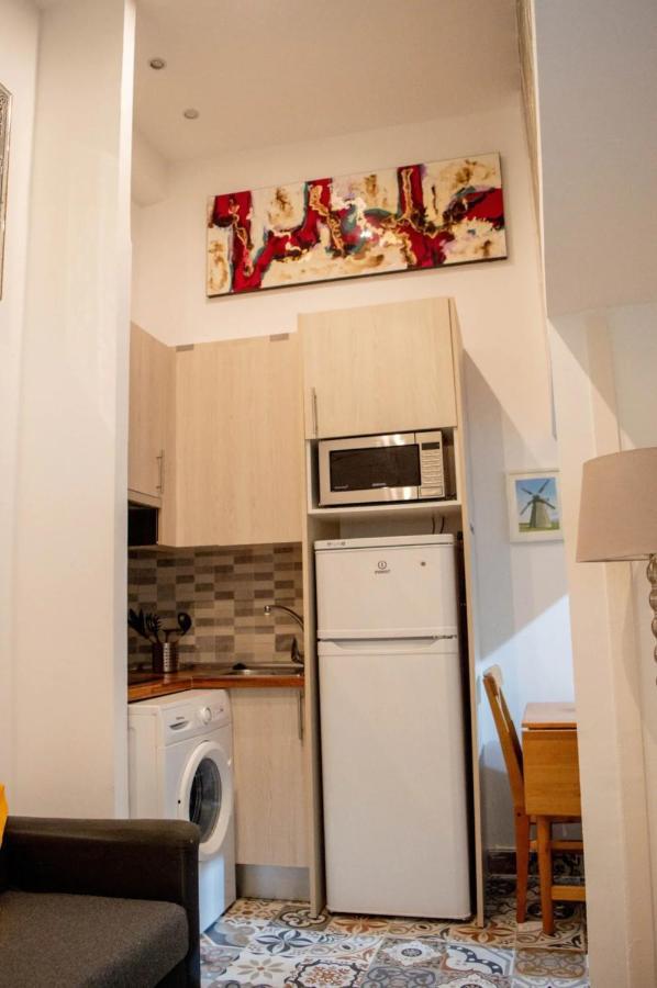 Apartment Estudio Cerca De Anton Martin 4pax