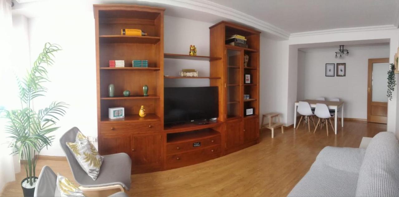 Apartment Grande, 2 Dormitorios, Garaje Gratis