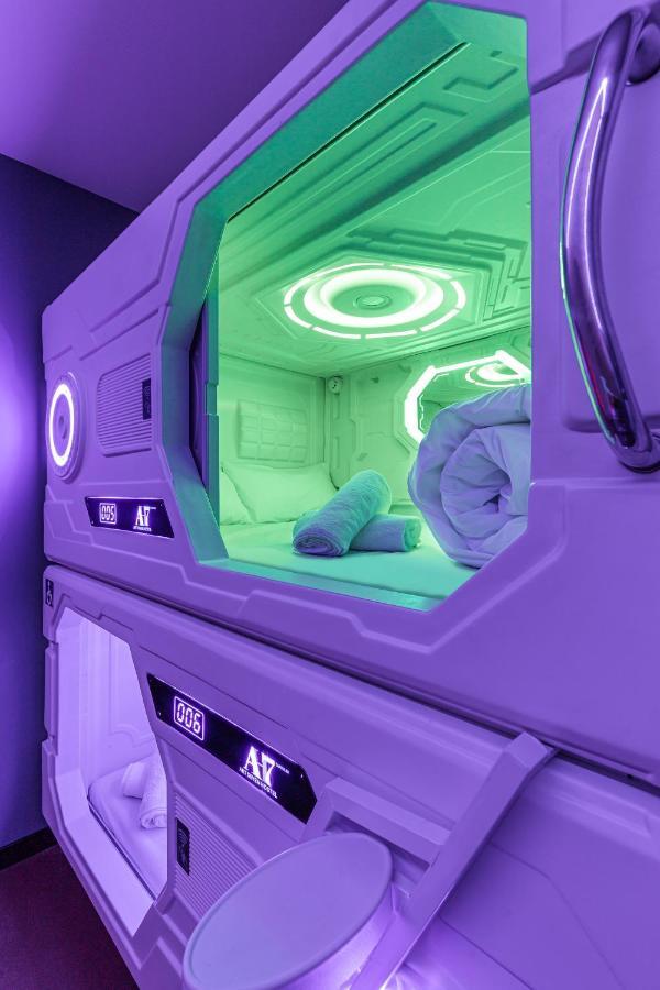 Art Seven Capsules Capsule hotel Madrid