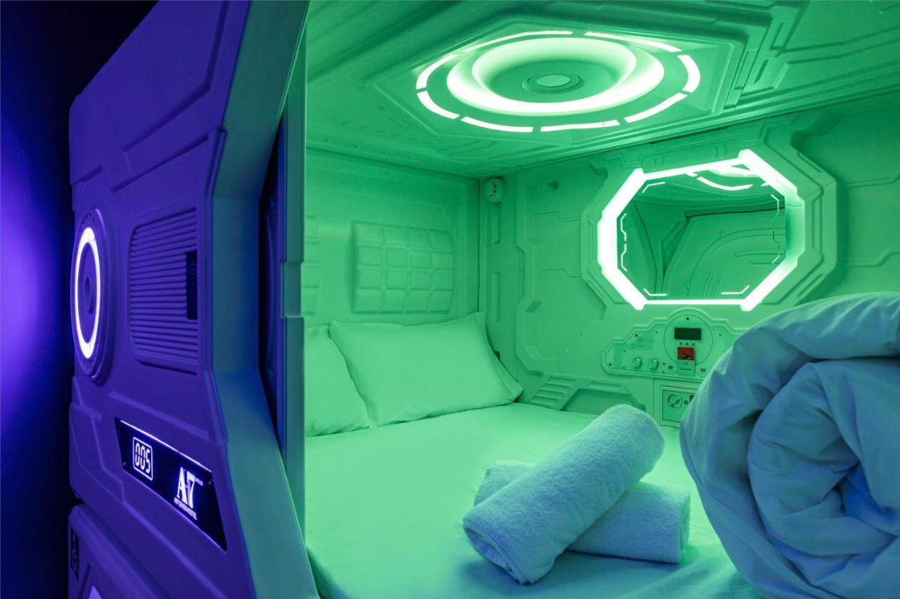 Art Seven Capsules Capsule hotel