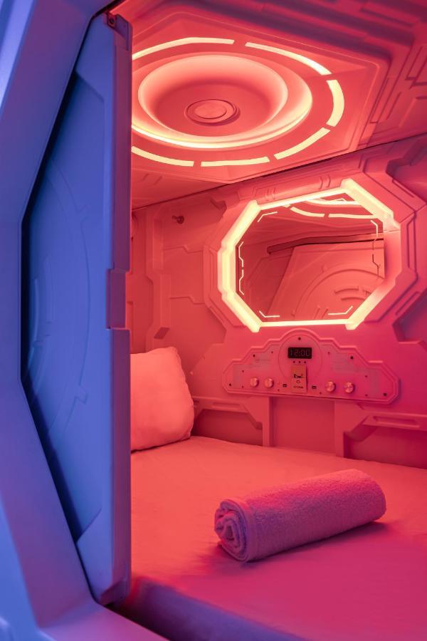 Art Seven Capsules Madri