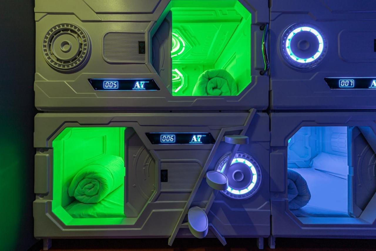 Capsule hotel Art Seven Capsules Madrid